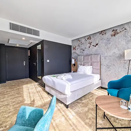 Focus Premium Hotel 4*