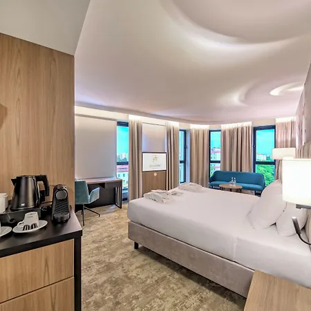 Focus Premium 4*
