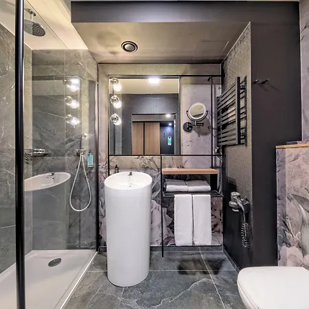 فندق Focus Premium 4*