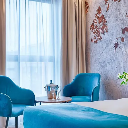 Focus Premium מלון 4*