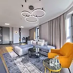 Focus Premium 4* Варшава